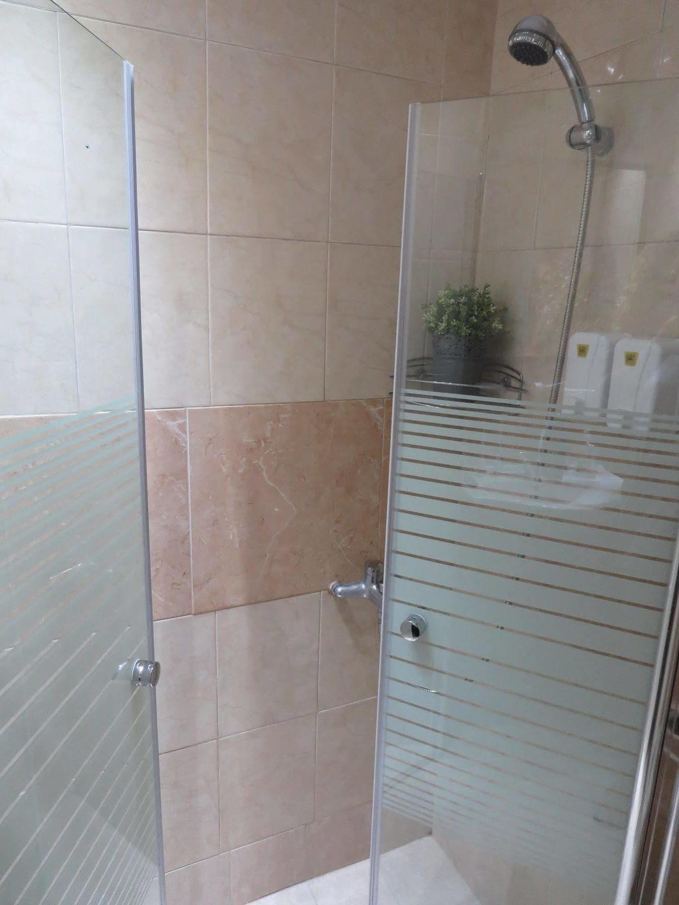 Agas Holiday Apartments Family Tiberias Exterior photo